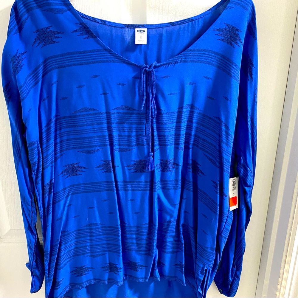 Old navy long sleeve blue Aztec print top